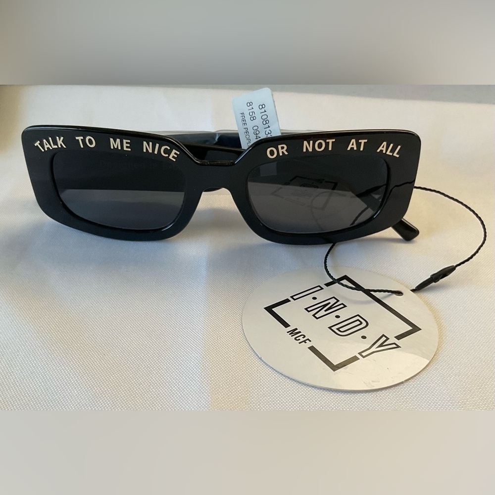 NWT INDY Talk To Me Nice Sunglasses - Picture 4 of 4